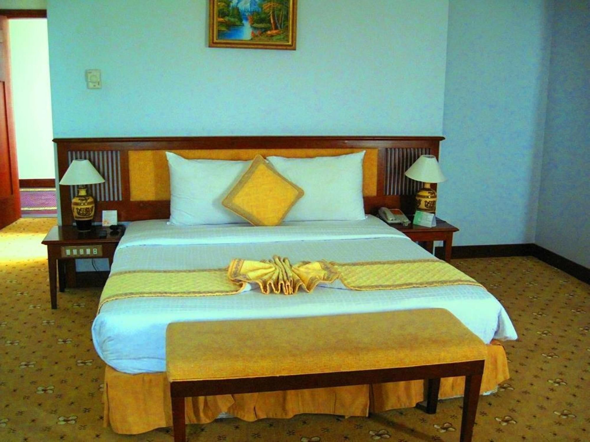 Saigon - Ninh Chu Hotel & Resort Phan Rang Exteriör bild